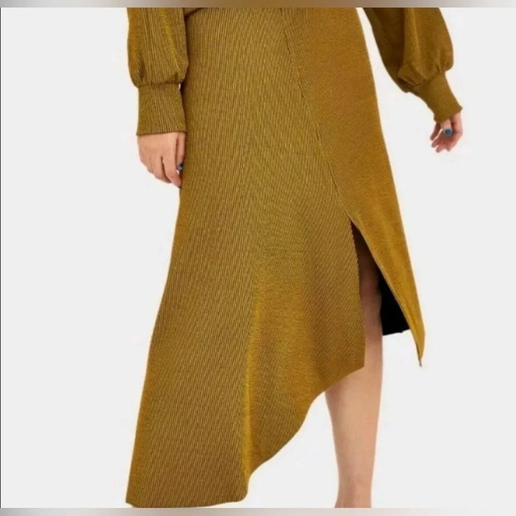 Zara Trafaluc Jaquard Blouse and Asymmetrical Skirt Set | Small - Picture 3 of 9